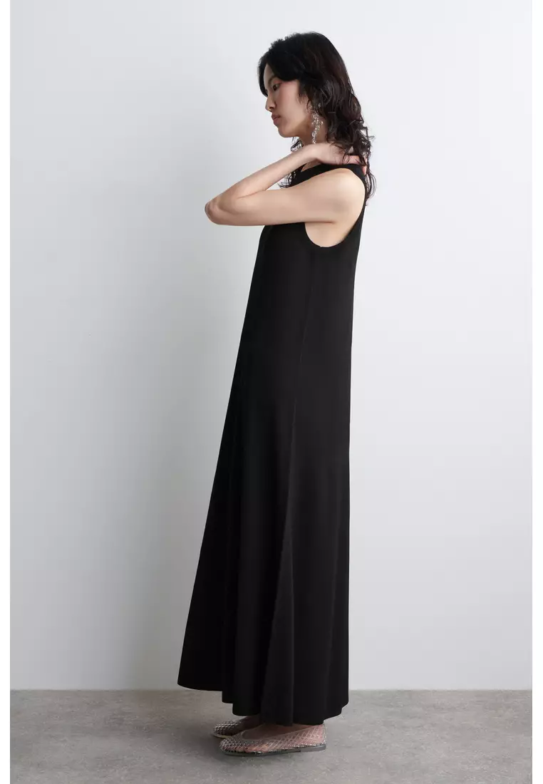 SLEEVELESS KNITTED MIDI DRESS
