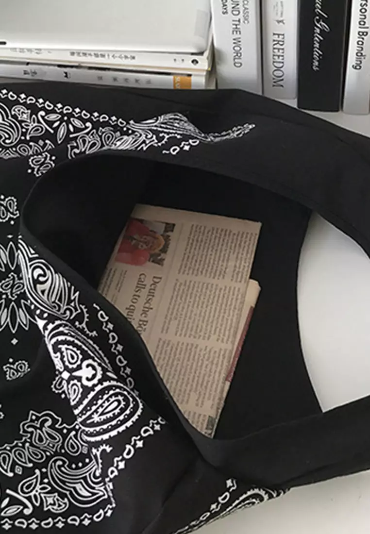 個性綁帶帆布單肩包 CA072921