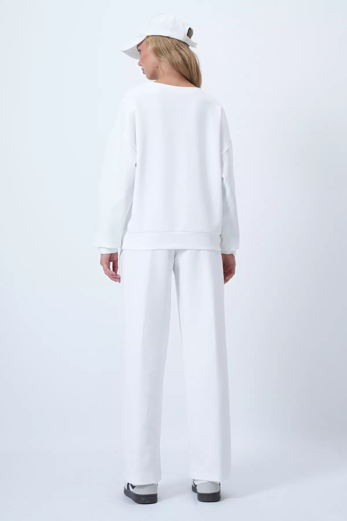 White Crew Neck Blouse With Ribbed Front And Double Pocket Trousers Set Alc-X14543