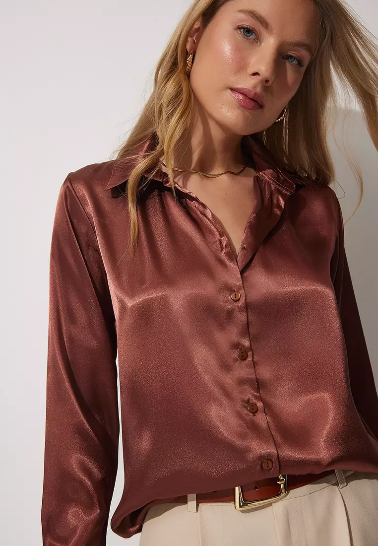 Slightly Flowing Satin Shirt
