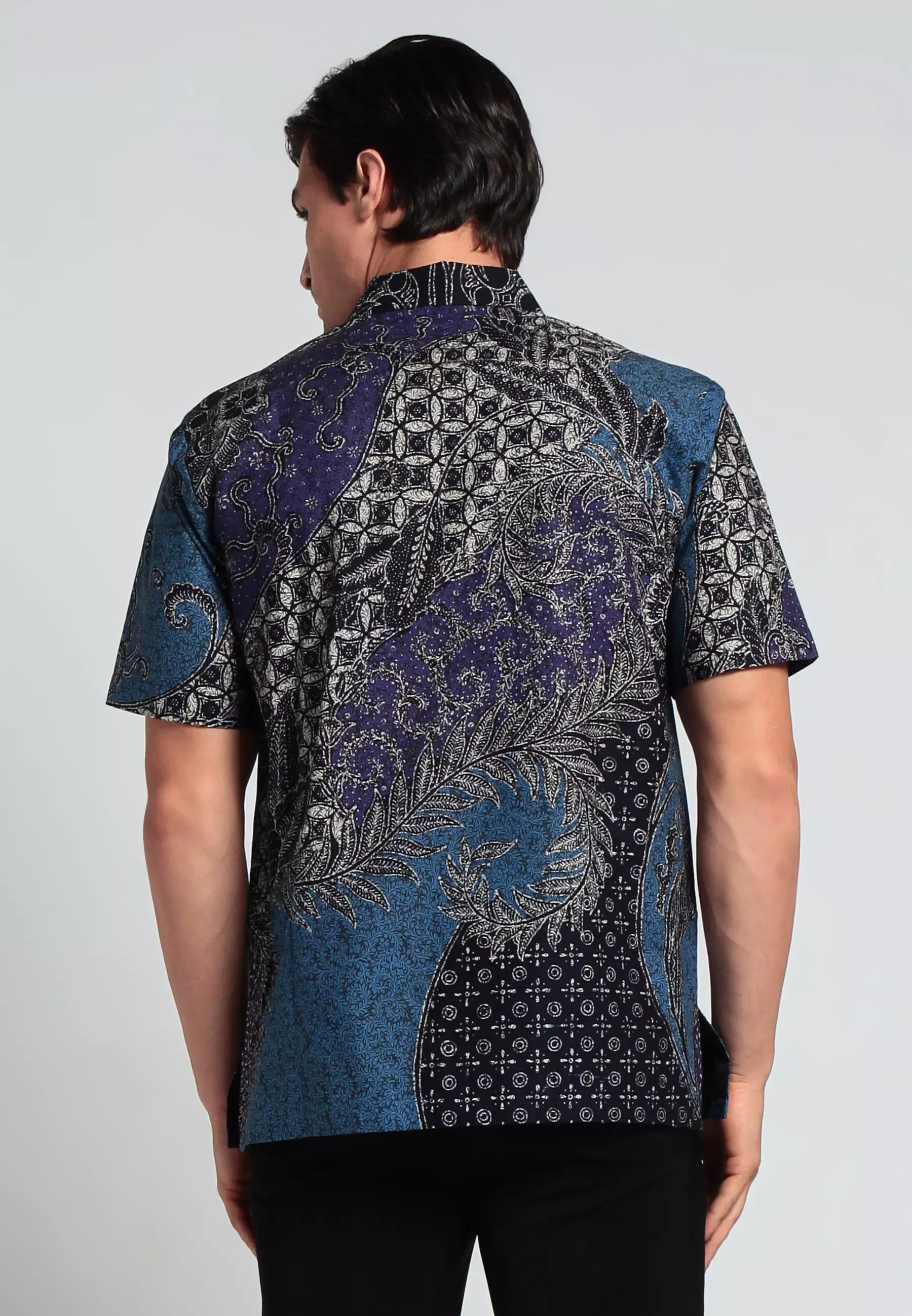 Hem Cycas rumphii Lengan pendek slimfit