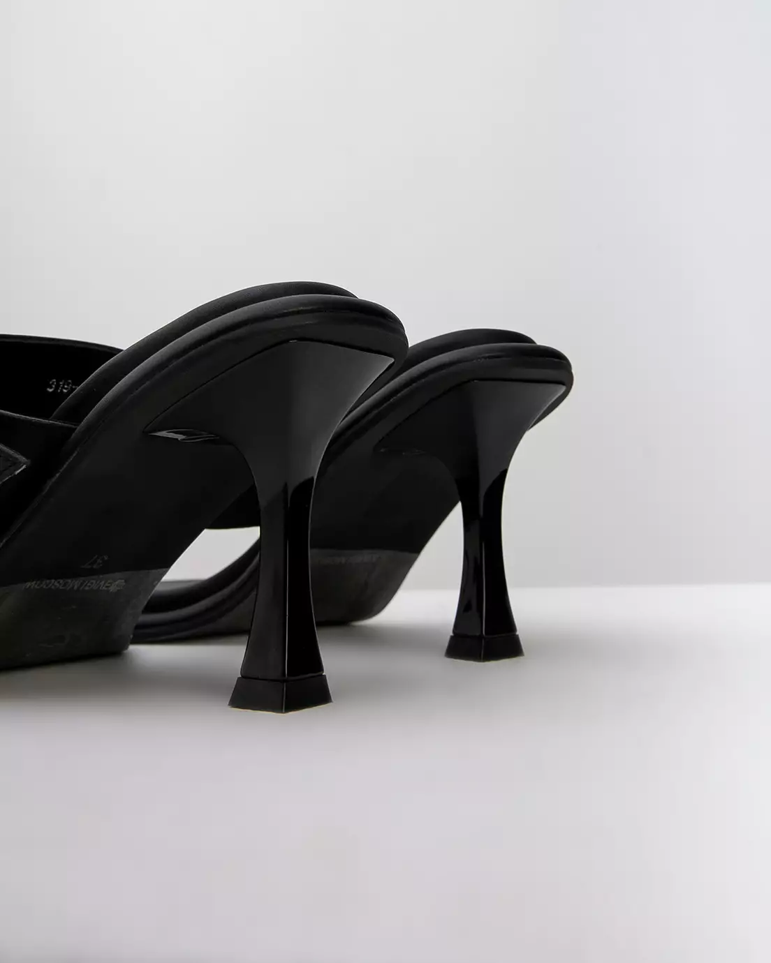 Mules\Heels