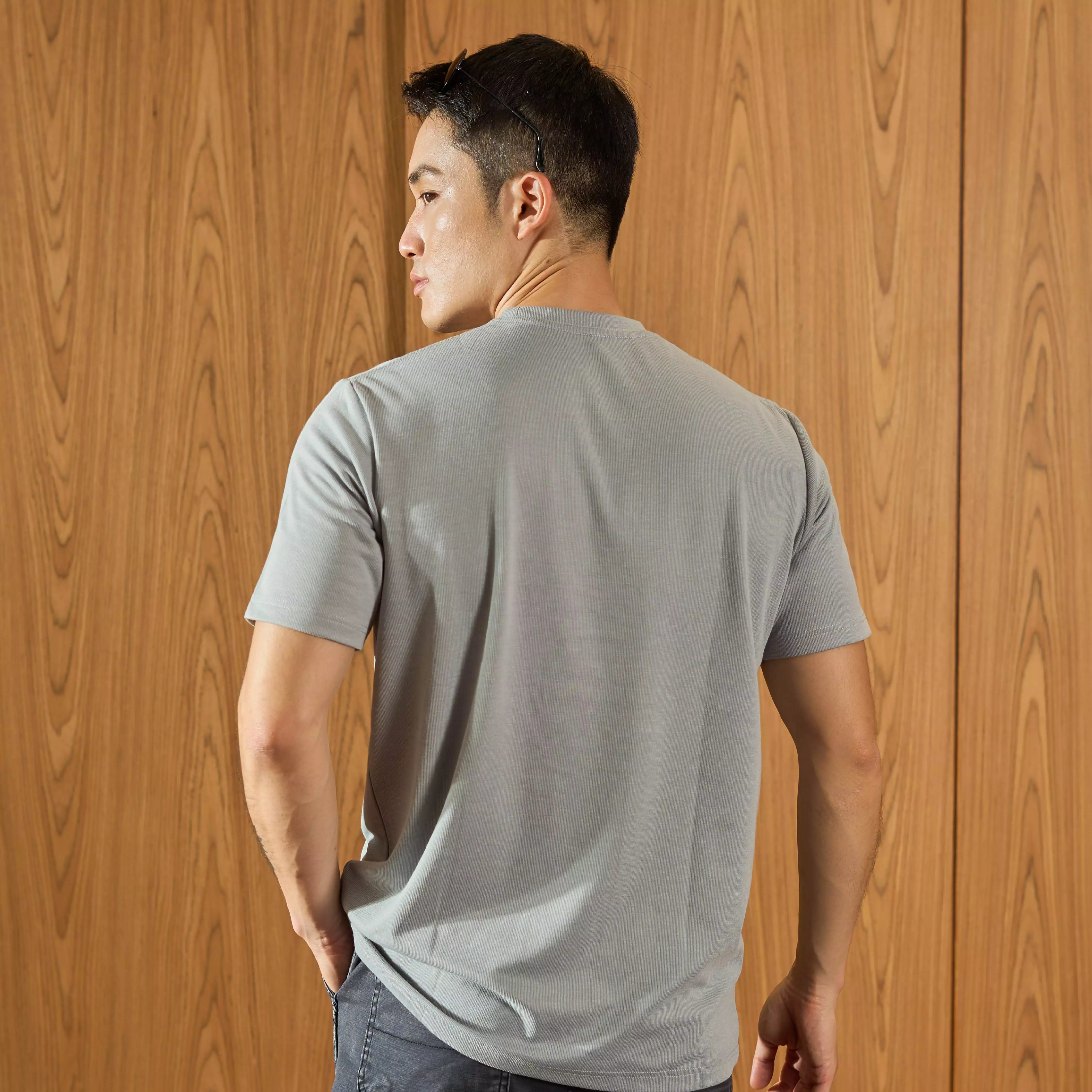 Kale Jovan Grey / Kaos Pria Basic Polos Lengan Pendek