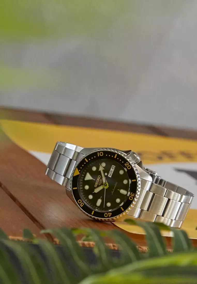 精工 5 Sports“SUPERMAN”SKX 系列 24 顆寶石自動腕錶 SRPD57K1