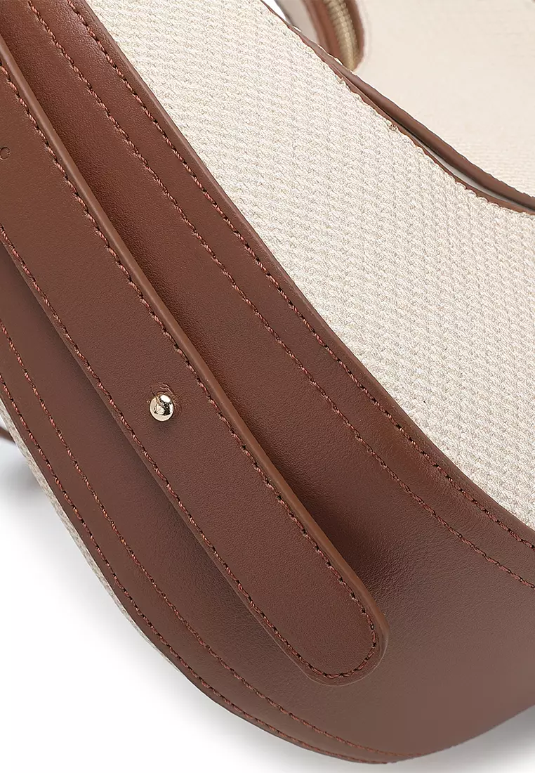 Women's Sling Bag / Crossbody Bag - Tan