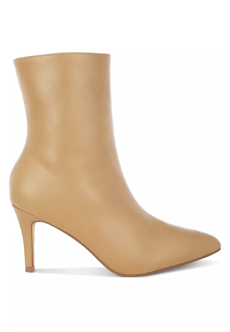 Sepatu bot stiletto detail tali kekang warna krem