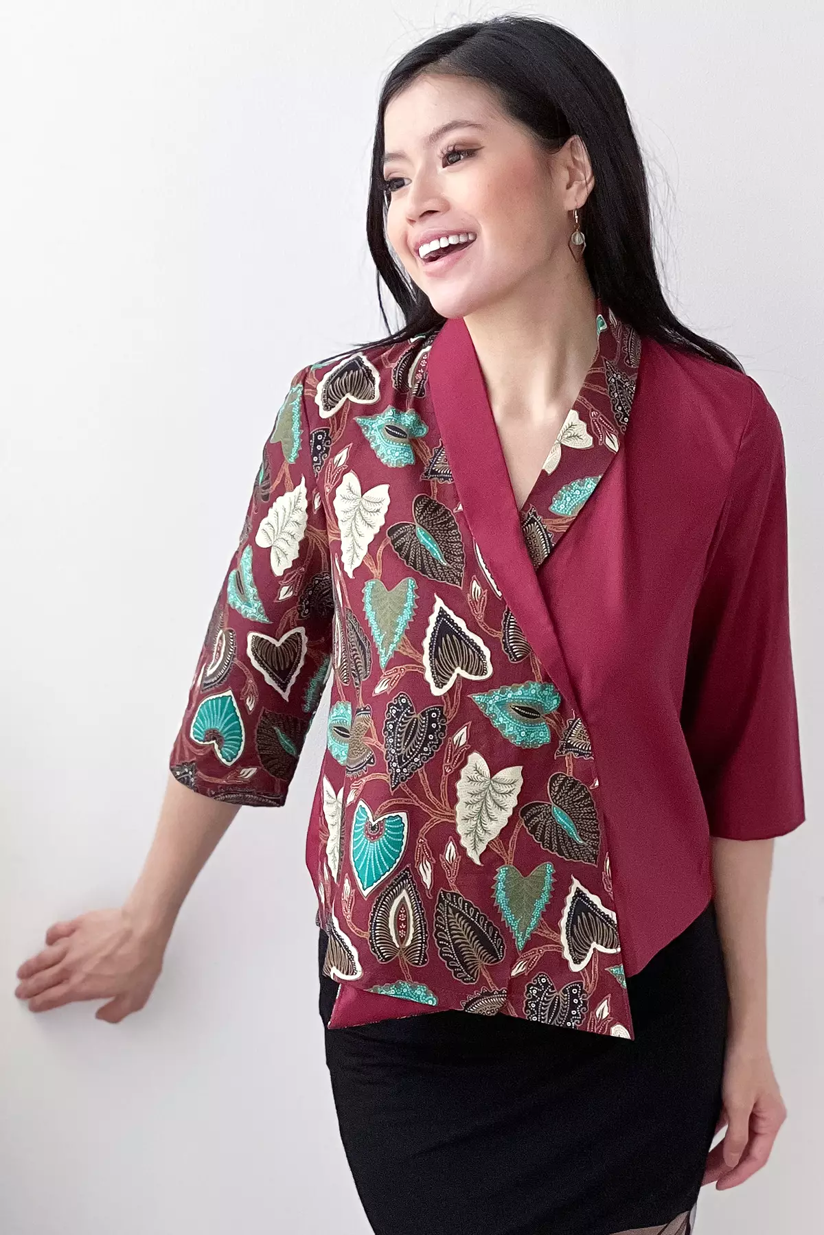 Andjani Asymetrical Daun Batik Kebaya