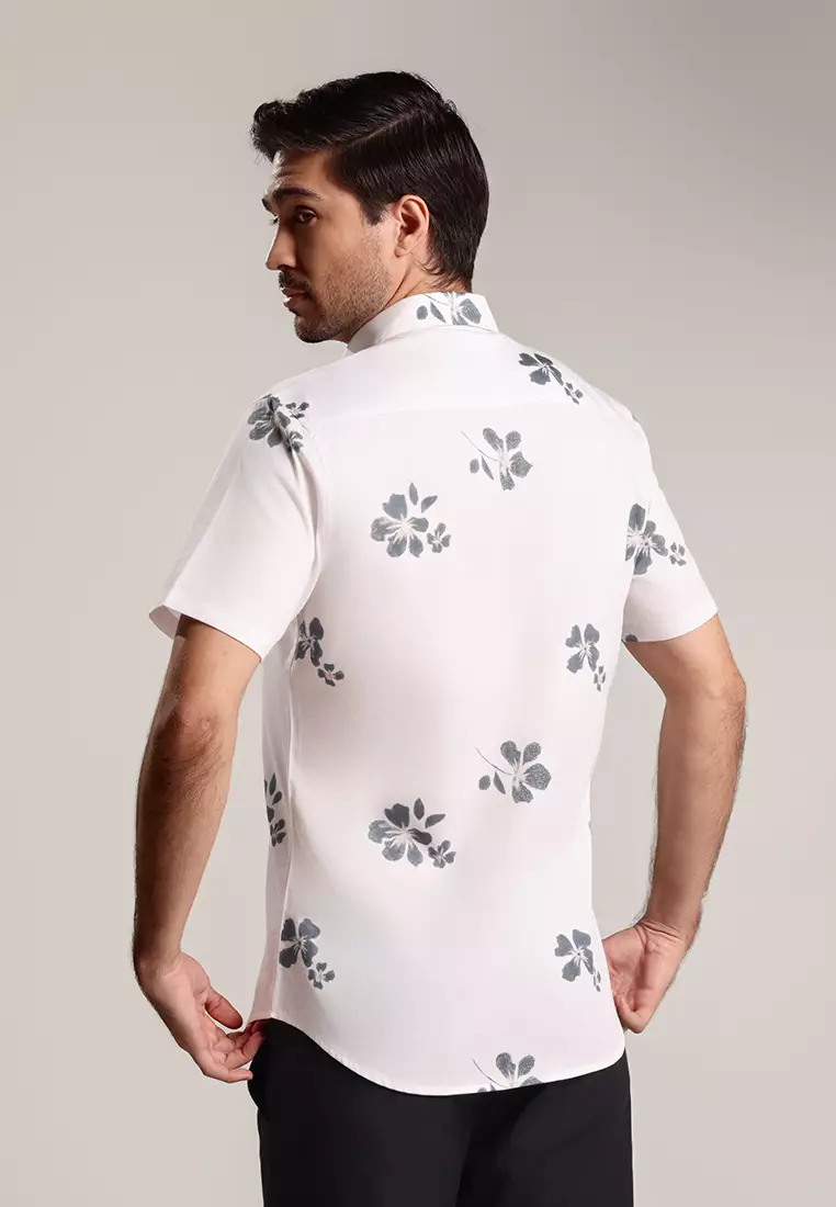 MOC - Kemeja Motif Lengan Pendek Pria Owen - White