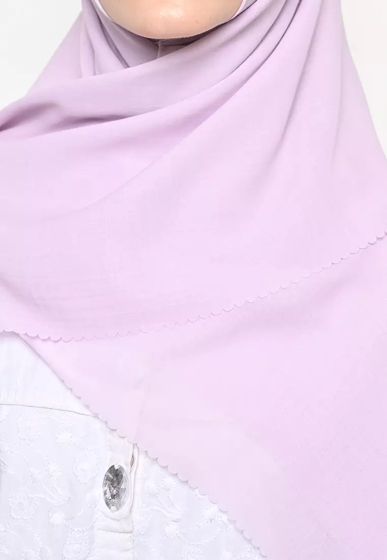 Hijab Segi 4 Lasercut Voal Gucci Lilac