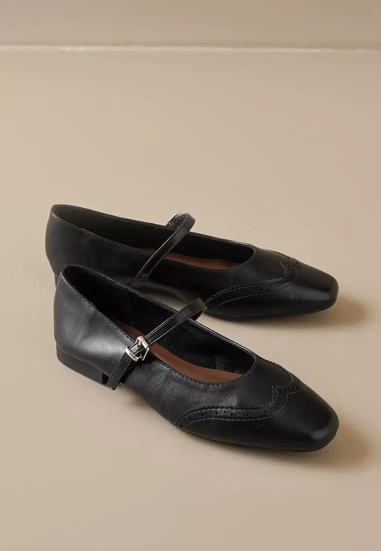 Brogue Microfiber Leather Mary Jane Shoes WW821-1