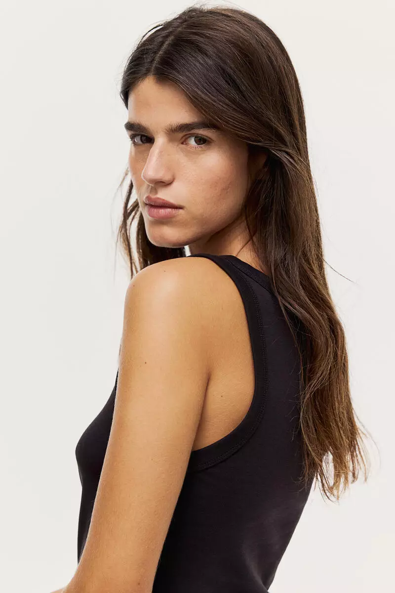 Fitted vest top