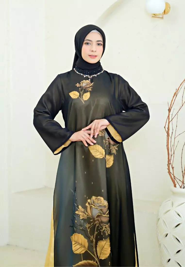 Sifon Mosleem Rose Print With Detail Payet In Black By Brilliant Girl Warna HITAM