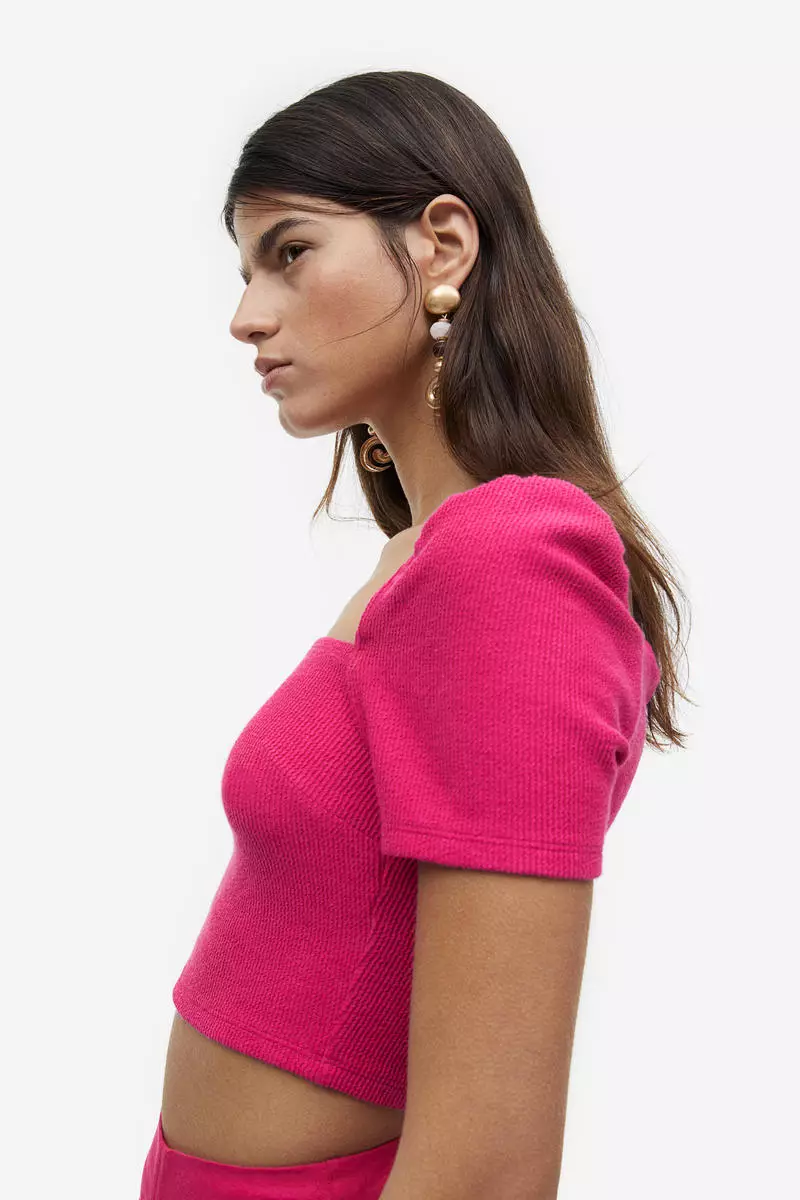 Square-neck cropped top