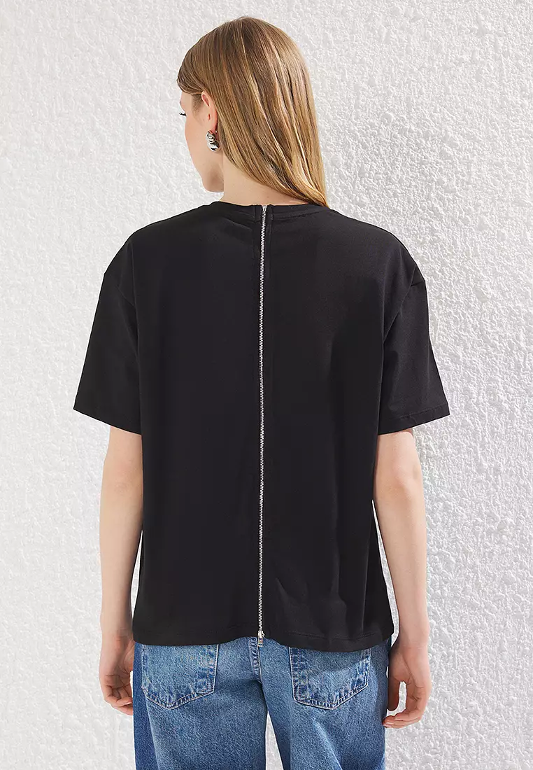Black Zipper Detail Relaxed Pattern Knitted T-Shirt