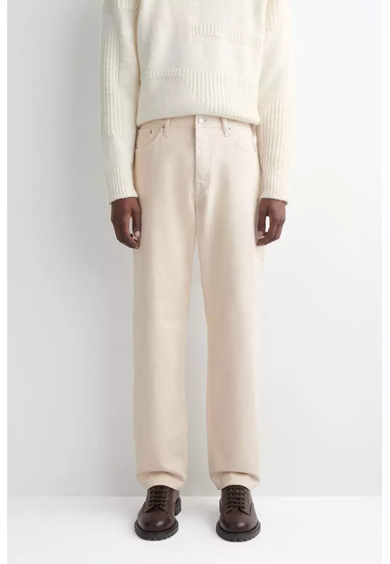 SIGNATURE STRAIGHT-LEG JEANS