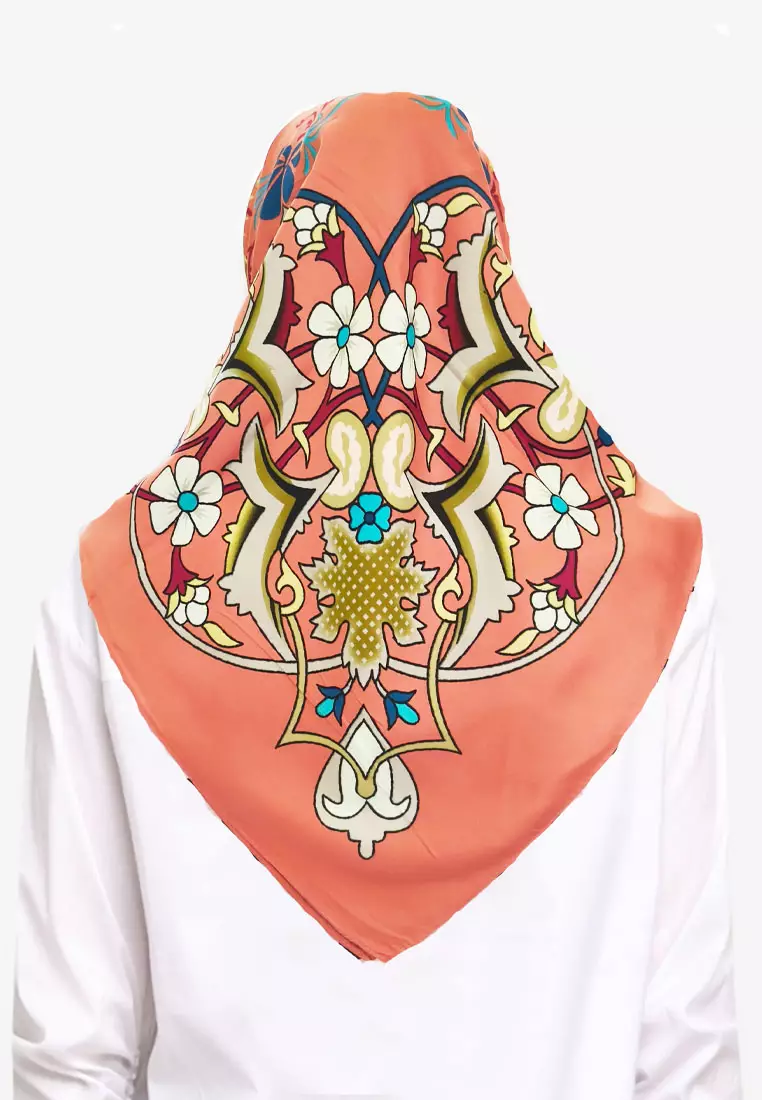 Aksarai Square Scarf Hijab Scarf Segi Empat Kerudung Silky Satin Salmon