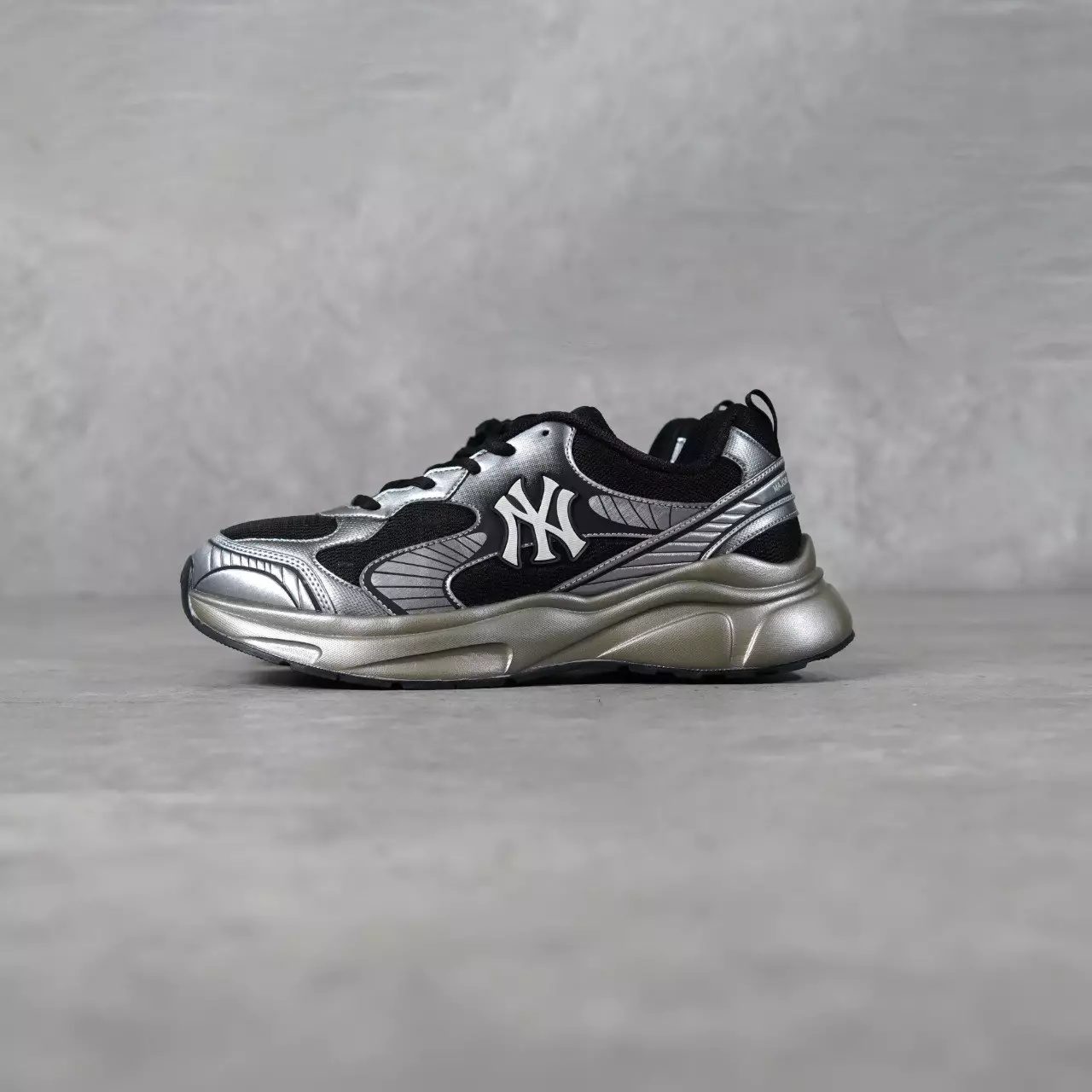 Sepatu MLB NY WHITE SPEED RUNNER BLACK SILVER SNEAKER 100% ORIGINAL