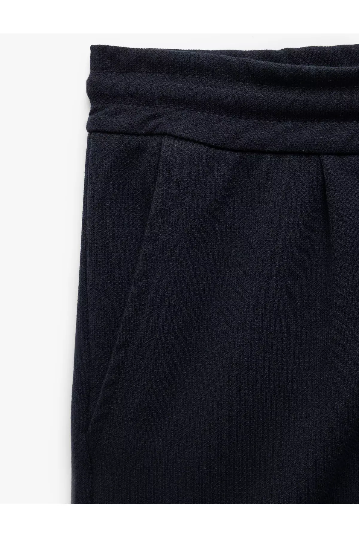Bermuda Pique Fabric Pleated Waist Lace Up Shorts
