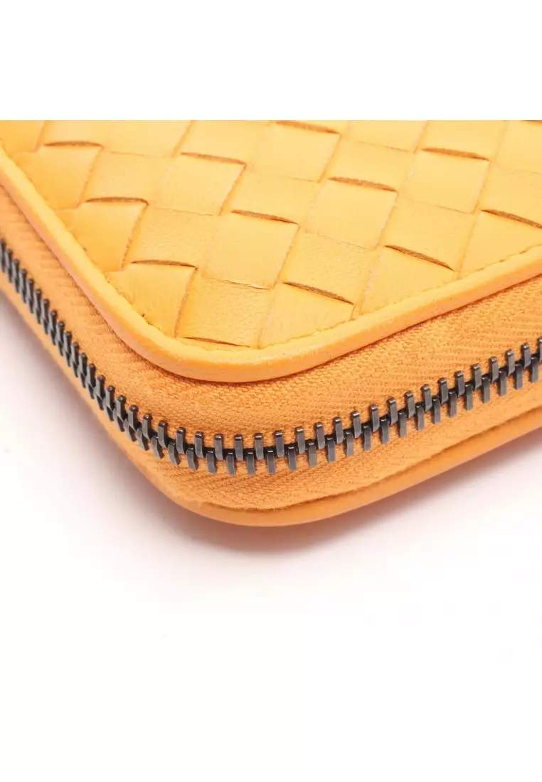BOTTEGA VENETA ラウンドファスナーウォレット　Orange Buy BOTTEGA VENETA Pre-Loved BOTTEGA VENETA Intrecciato round