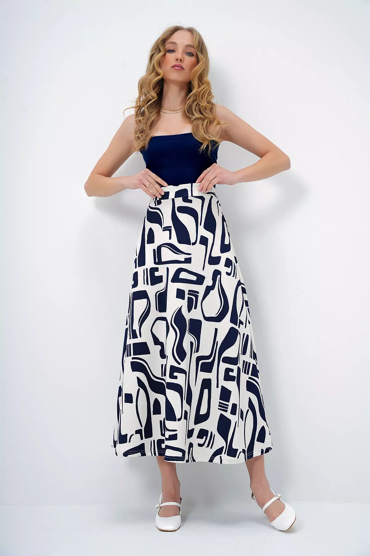 Geometric Pattern Midi Skirt