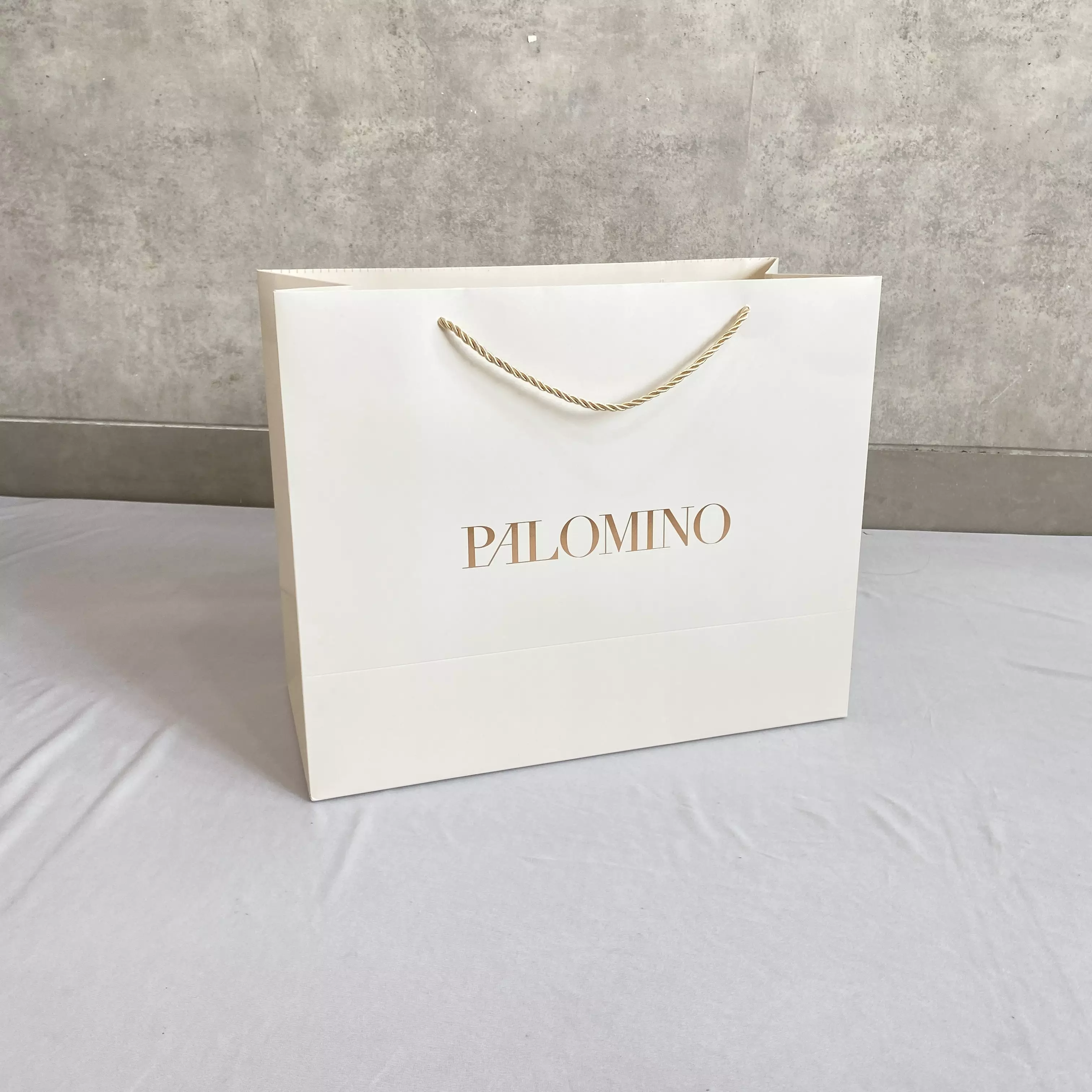 Palomino Paperbag [Packaging Tas]