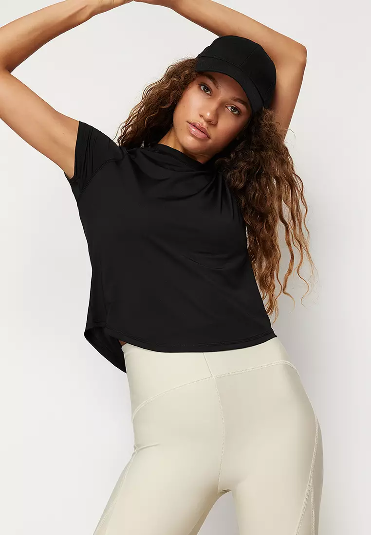 Black Reflector Print Detailed Knitted Sports T-Shirt THMSS24TS00002