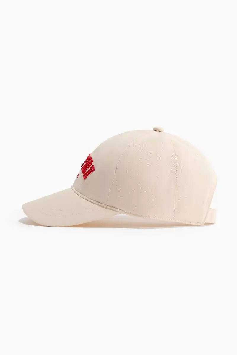 Embroidered-motif twill cap