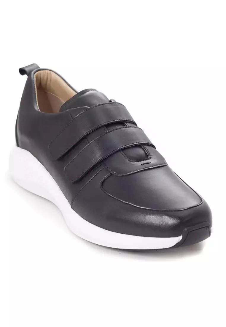 Mens black deals velcro sneakers