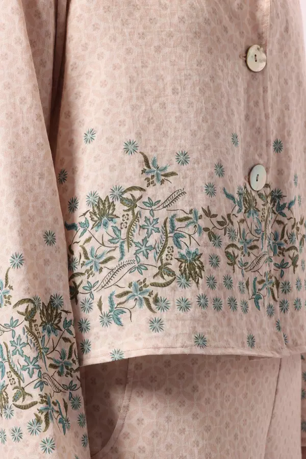 MINIMAL - Ayudewi - Crop Blazer Motif Bunga - Beige Warna Beige