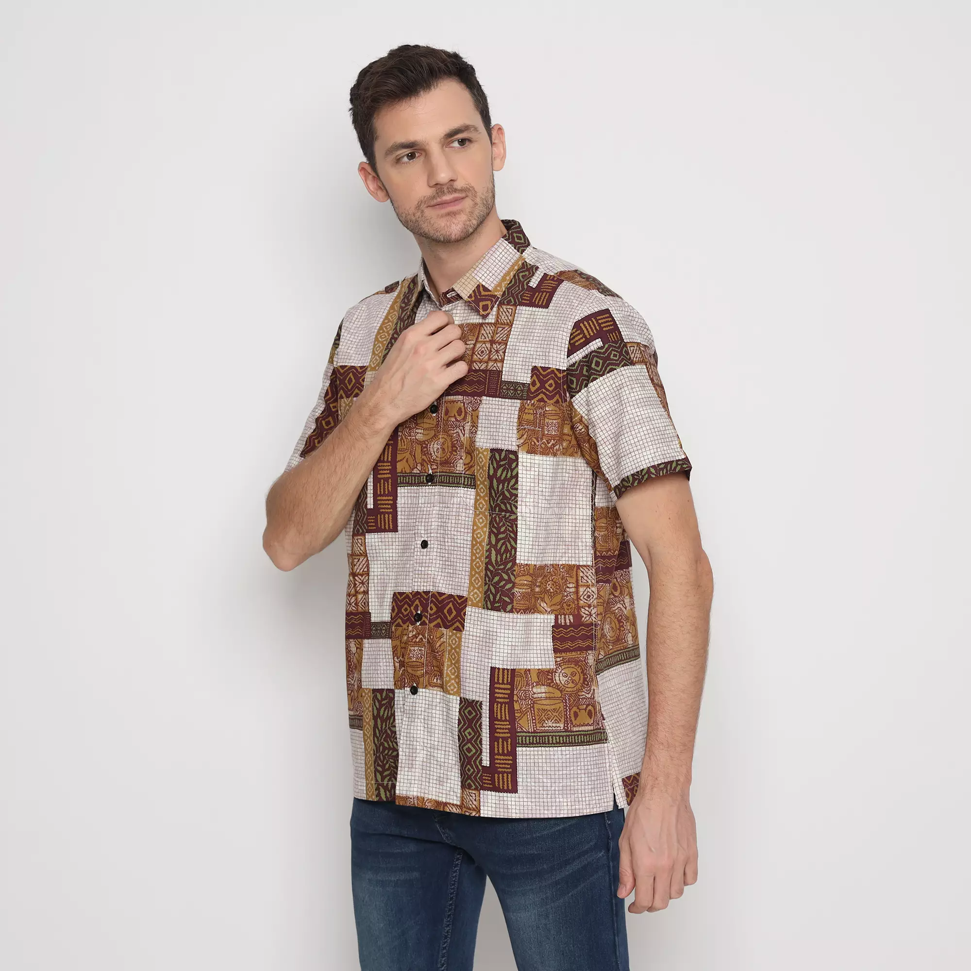 Platini Kemeja Motif Pria Lengan Pendek Katun Coklat 73451