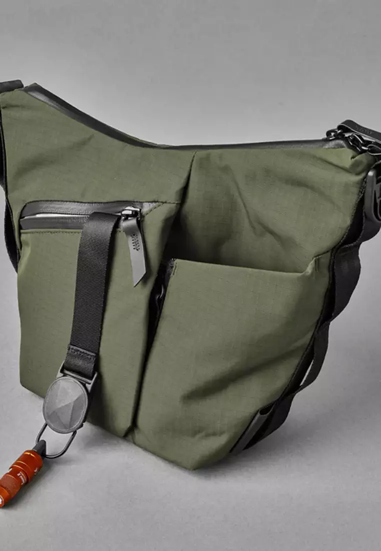 Alpaka Flow Satchel 2L Sling Bag - Axoflux Green