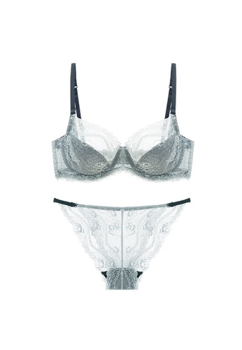 W.Excellence grey Premium Gray Lace Lingerie Set (Bra and Underwear) 3C949US6AEF001GS_1