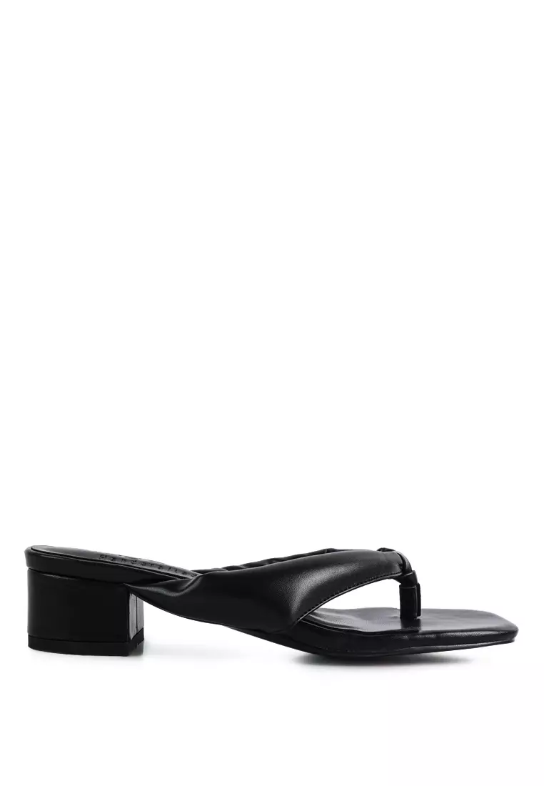 Black low heel thong sandals