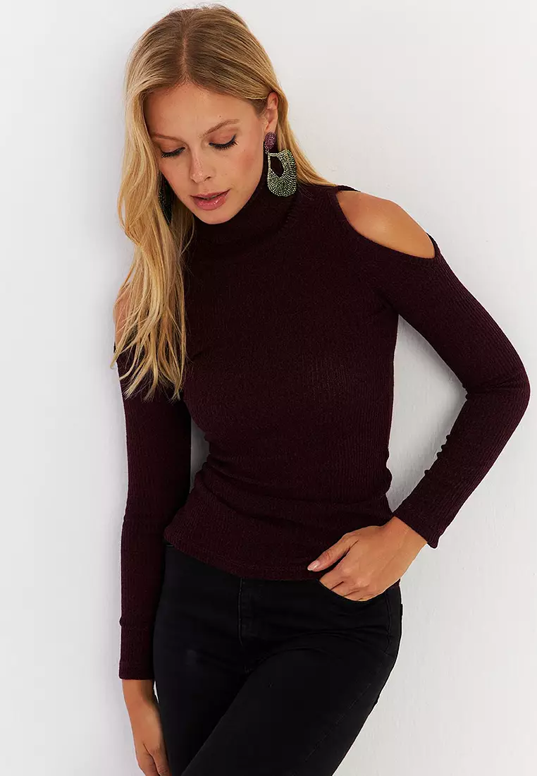 Off-Shoulder Camisole Blouse