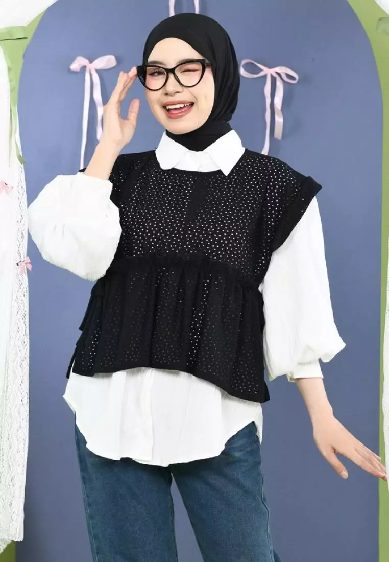 Arin Ruffle Vintage Vest - Black M19268 R92S2