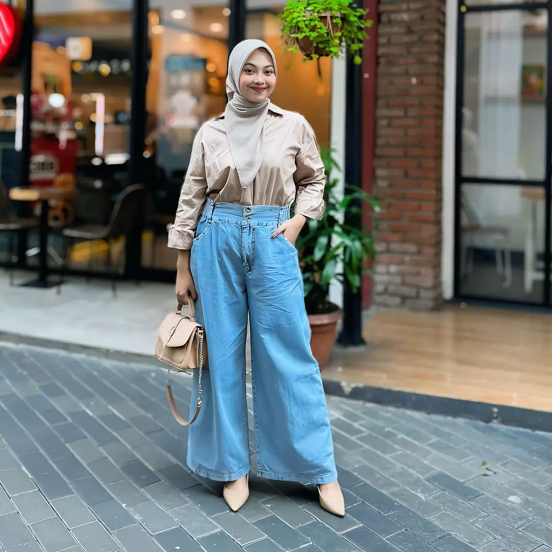 Celana Panjang Jeans High Waist LIGHT BLUE