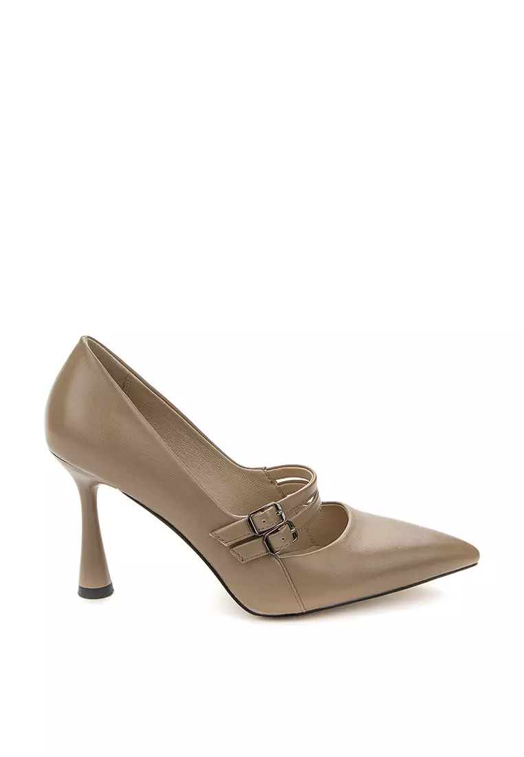 Discount on Betsy  shoes - SKU: Inessa Pump Heels