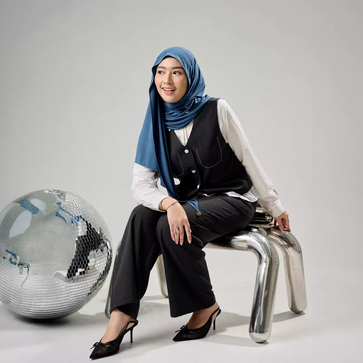 ZM Zaskia Mecca - Sadja Denim Blue | Hijab Instant Segitiga Spandex Premium