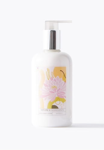MARKS & SPENCER M&S Waterlily Hand and Body Lotion 0FBBCBE64D5234GS_1
