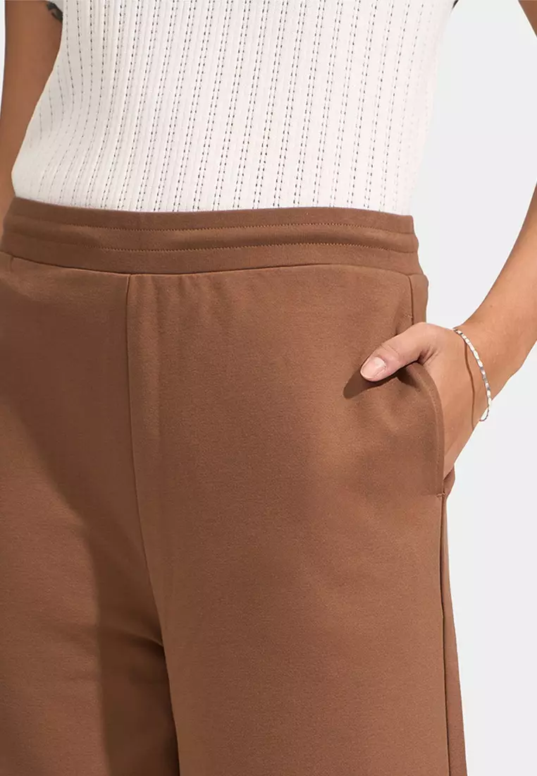 Cozy: Straight Pull Up Trousers