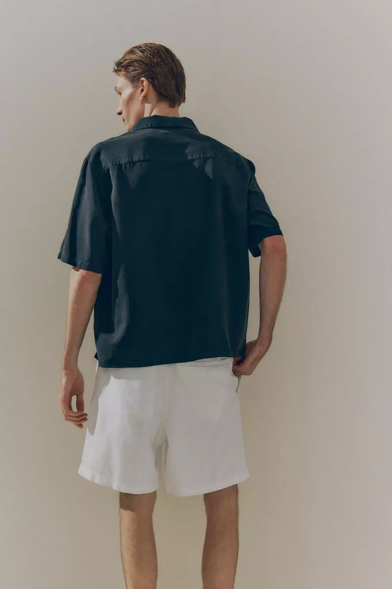 Relaxed Fit Linen-blend shorts