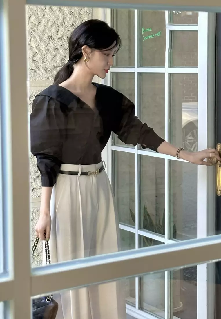 Elegant Korean style lapel and waist cinched top CA25090212BK