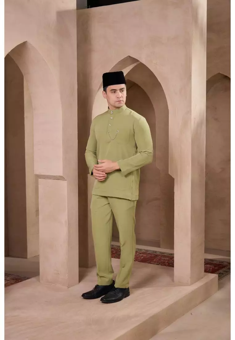 Baju Melayu Mahkota
