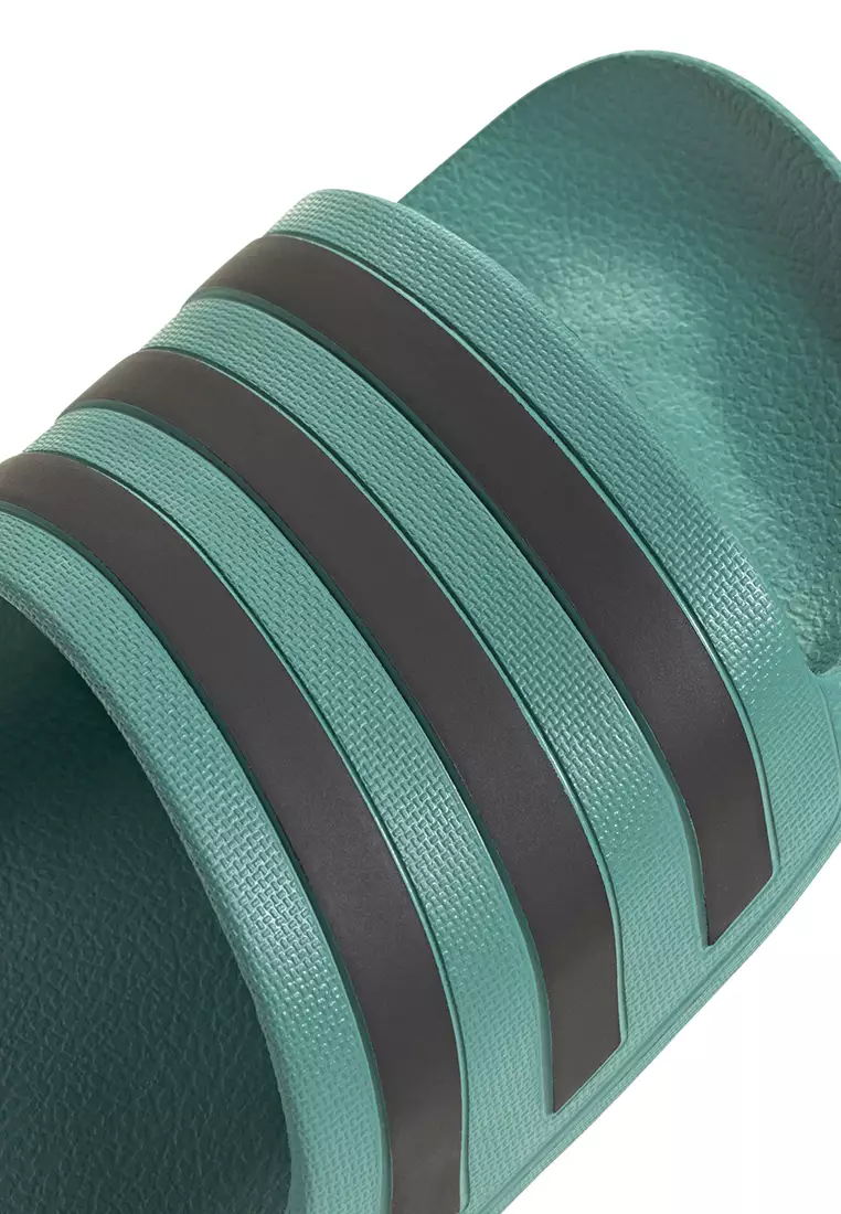 Adilette Aqua Slides