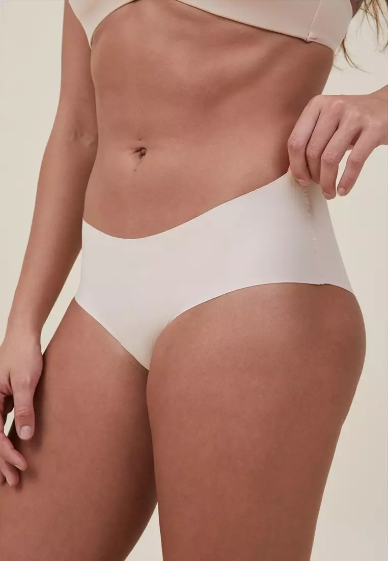 Deago Womens Underwear Thongs Low Rise Seamless Thong Stretch Invisible  Bikini Thongs Panties Multipack (Beige, L) 