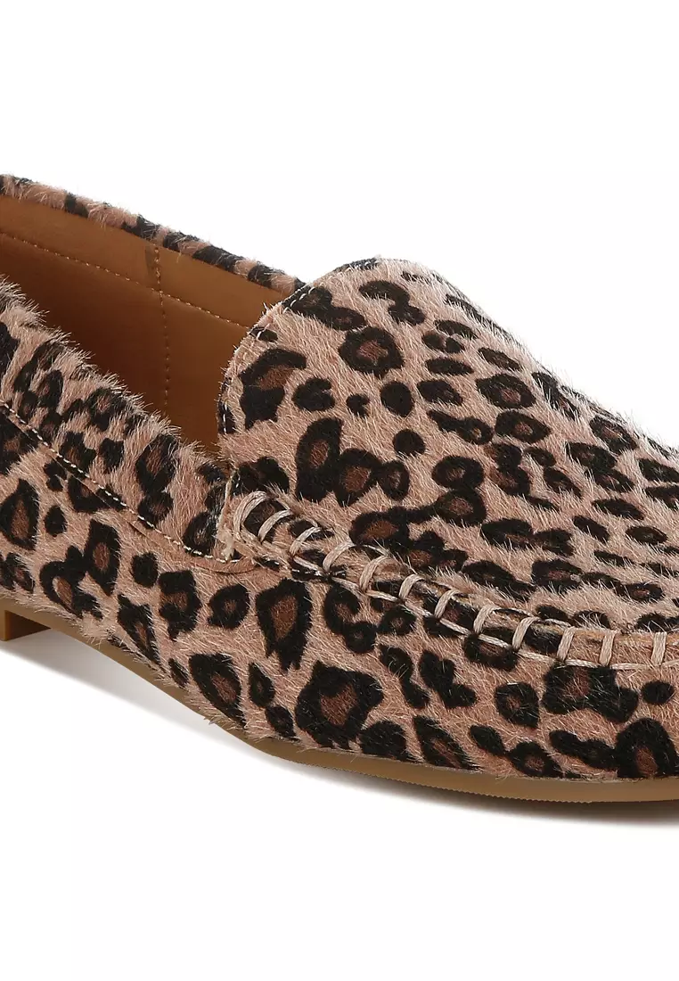 Sepatu Loafer Datar Motif Macan Tutul
