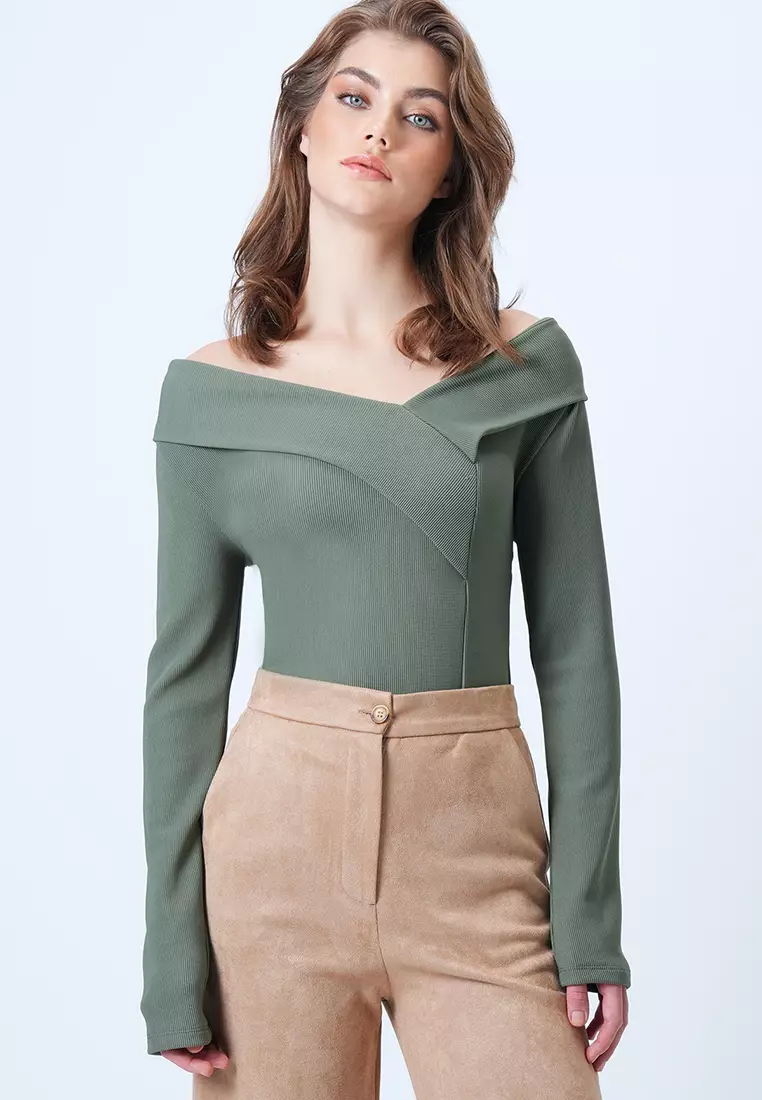 Wide Collar Blouse