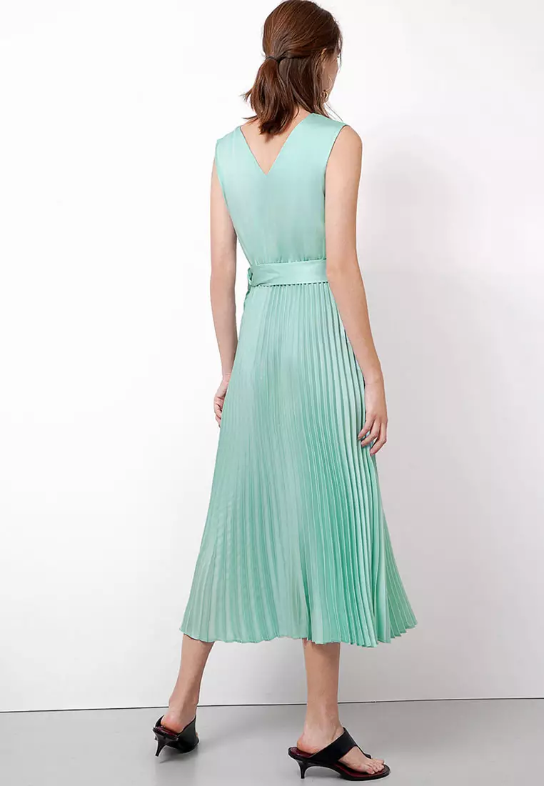 Sleeveless Pleated Midi Dress