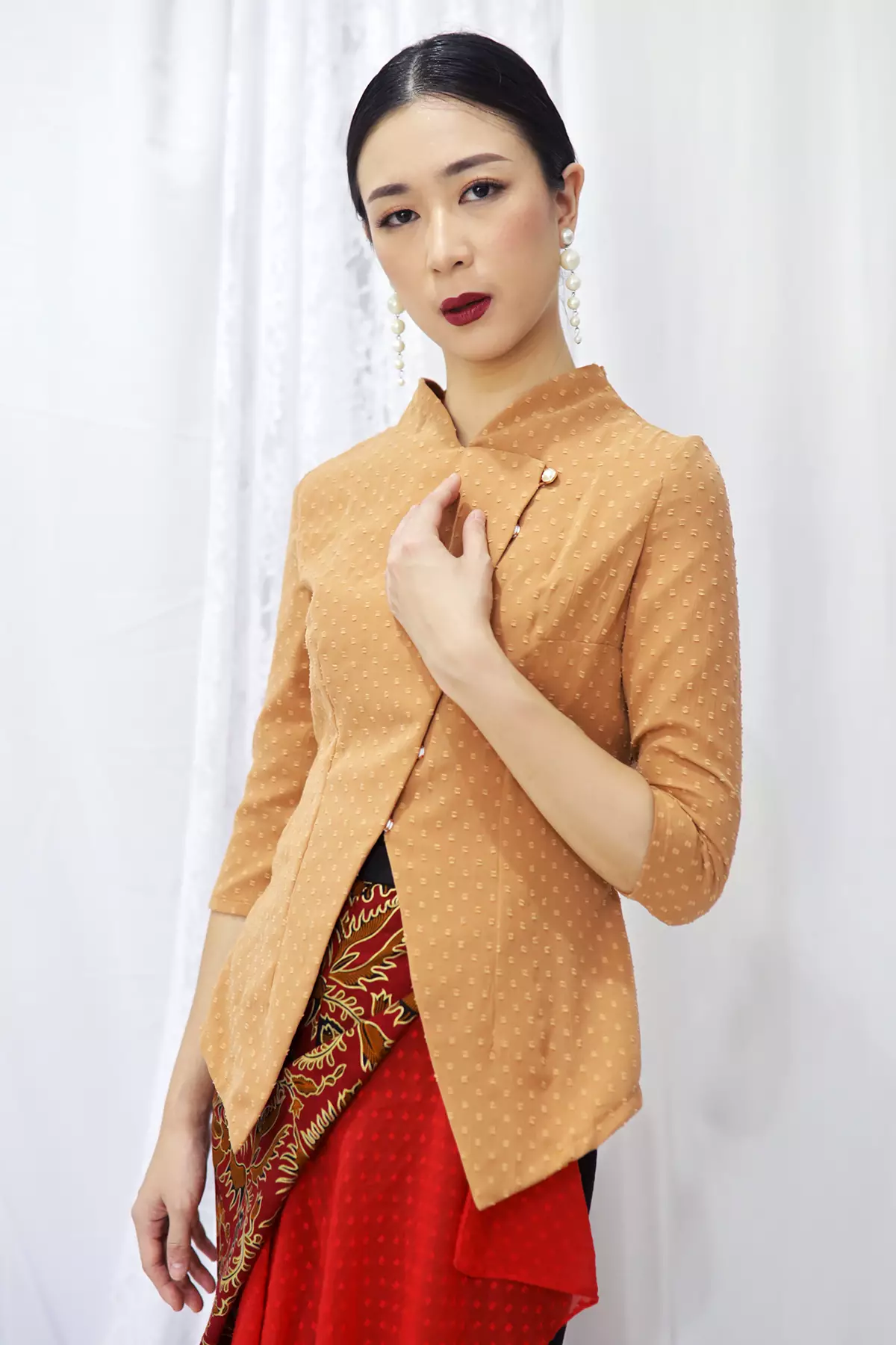 Mahadevi Rubiah Coklat Susu Kebaya Janggan