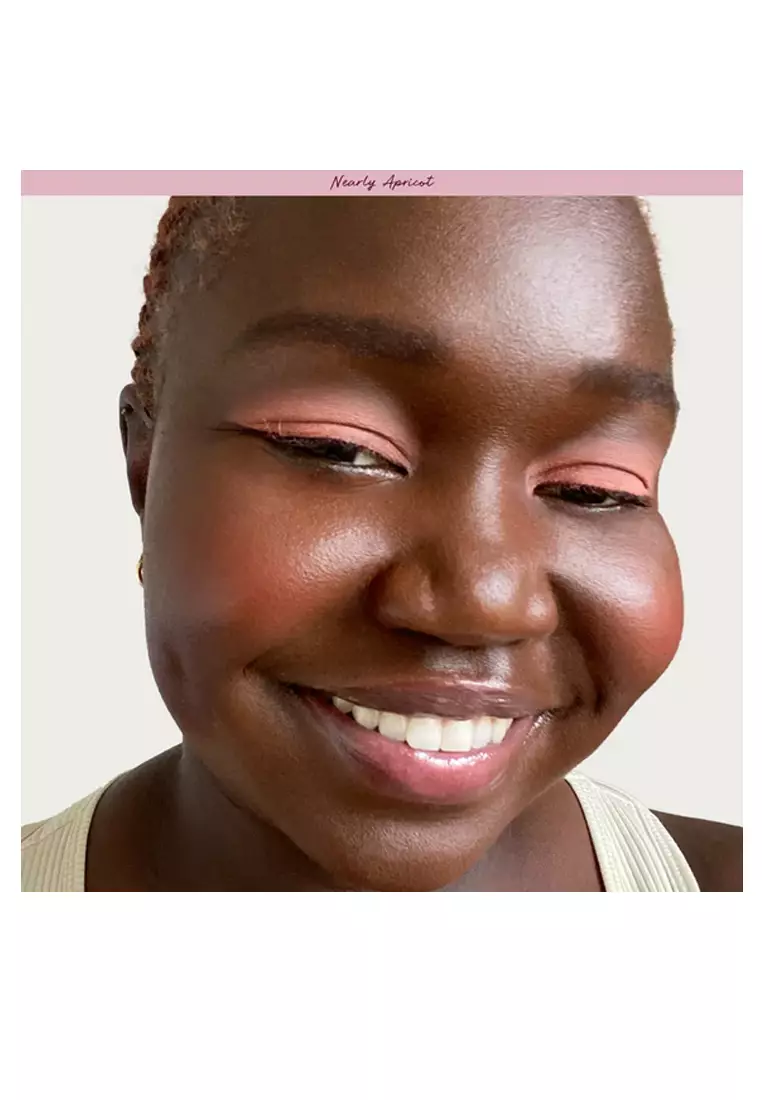 Rare Beauty Stay Vulnerable Melting Blush • 5g - Nearly Apricot